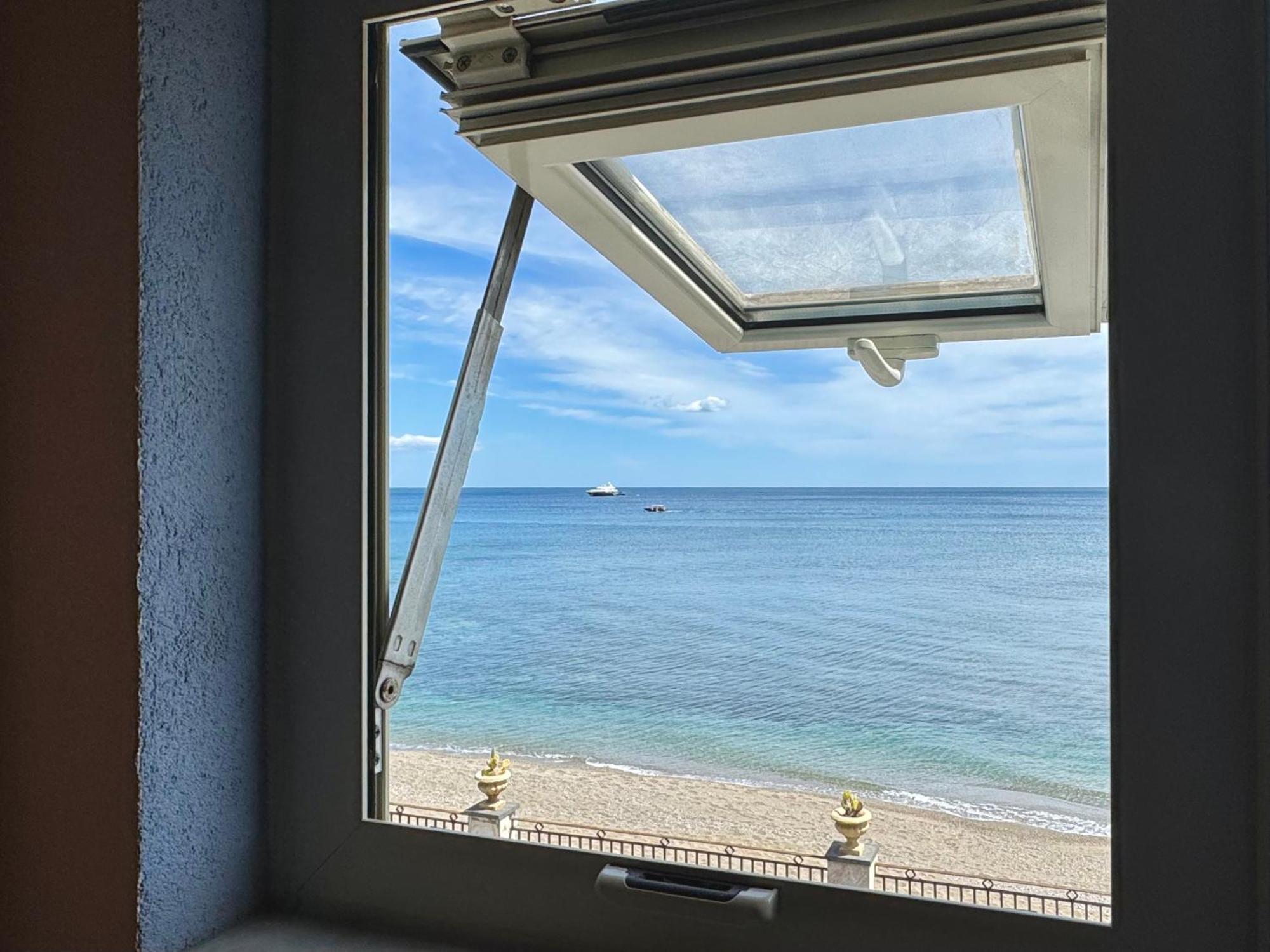 Maremare Apartments Giardini-Naxos Exterior foto